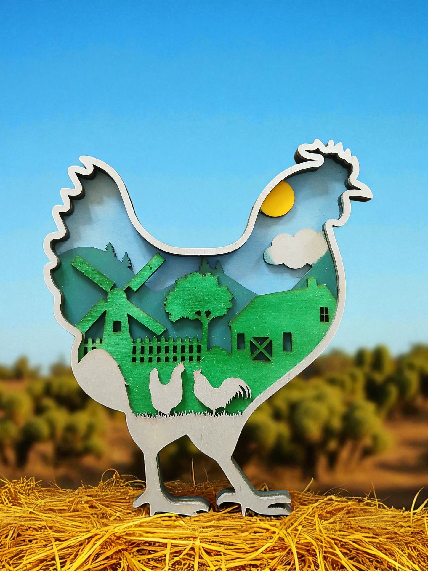 Coq en bois décoré à la main – Découpe laser et décor de ferme